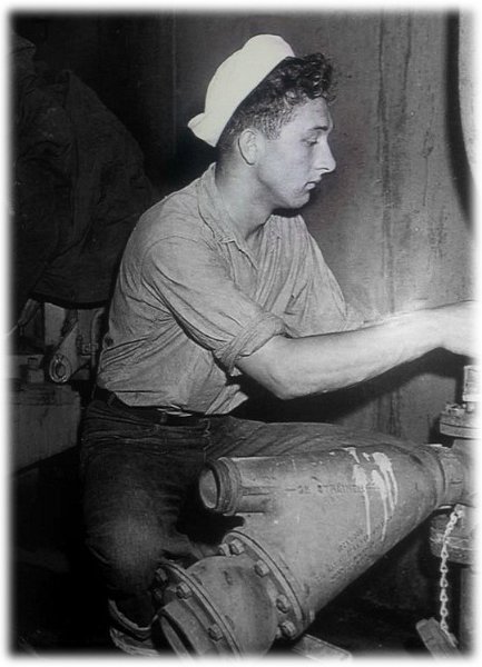 DiGiovanni - CoastGuard 03.jpg - Edward DiGiovanniDate & location unknown. Edward DiGiovanni family photos.